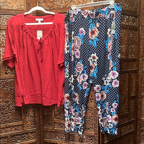 Anne Klein jeans Pants - Blue Floral Ankle Cropped Pants